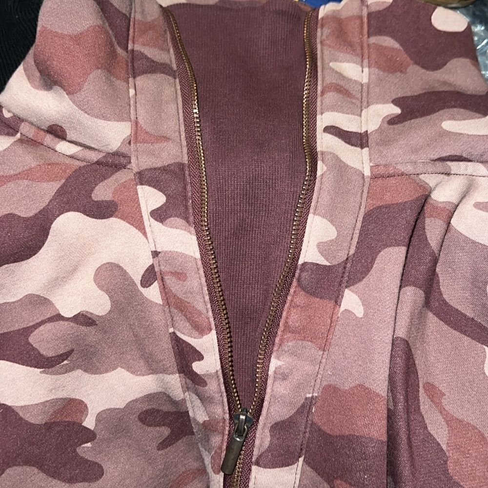 OLD NAVY Burgundy Camo 1/2 Zip Oversize French Terry Funnel Neck Sweatshirt-L - Picture 8 of 11